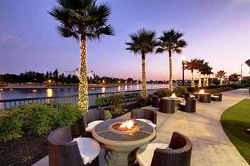 University Plaza Waterfront Hotel Стоктон Екстер'єр фото